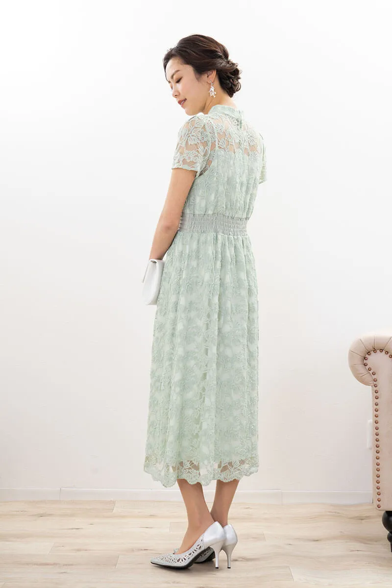 ミントグリーンのフローラルレースハイネックドレス