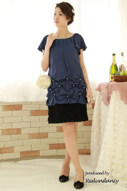 ネイビーのパールIラインドレス