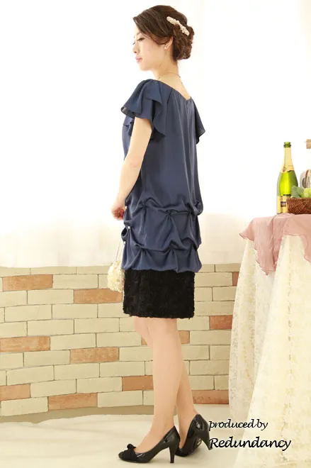 ネイビーのパールIラインドレス