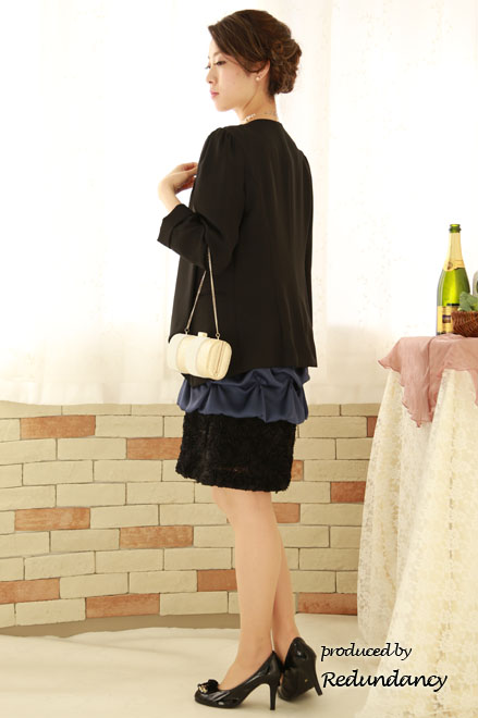 ネイビーのパールIラインドレス