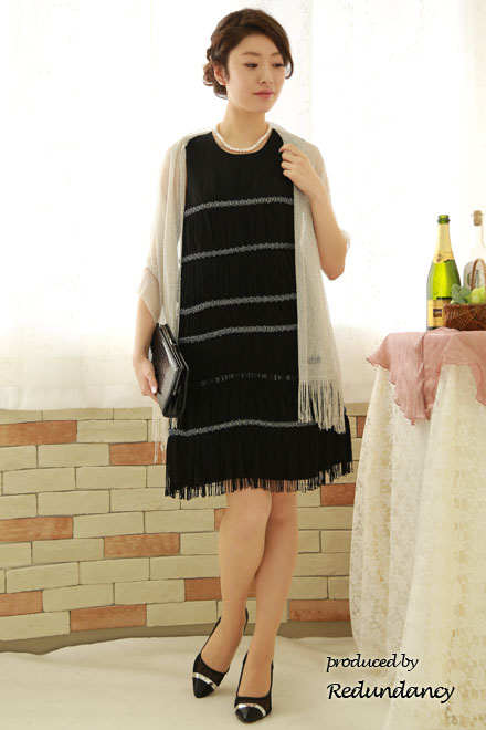 ブラックのビーズ刺繍フリンジドレス