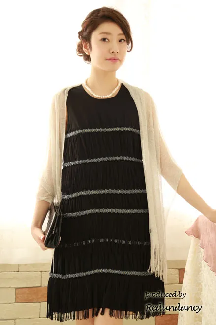ブラックのビーズ刺繍フリンジドレス