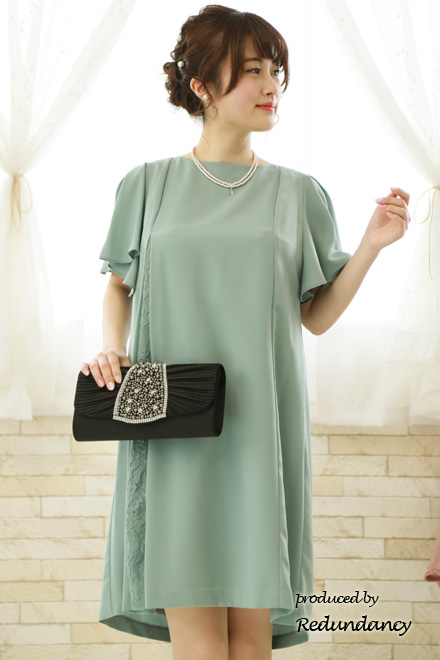 ライトグリーンのレース切替バックリボンドレス