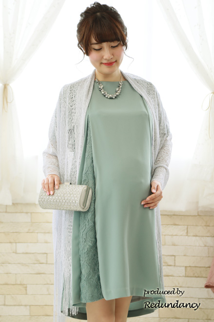 ライトグリーンのレース切替バックリボンドレス