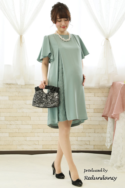 ライトグリーンのレース切替バックリボンドレス