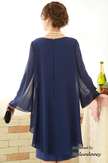 ブルーのビジュー＆ドレープスリーブドレス