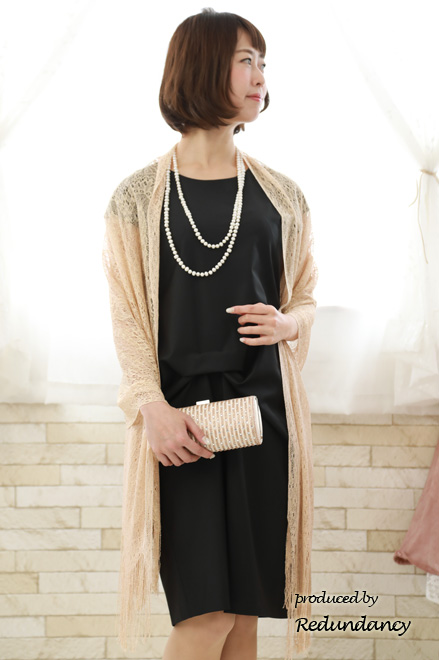 ブラックのウエストドレープストレートドレス