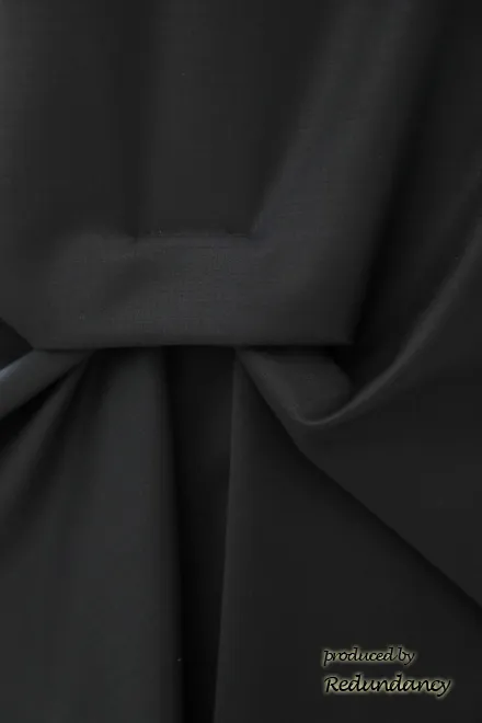 ブラックのウエストドレープストレートドレス