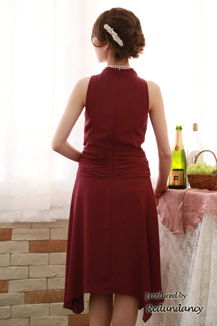 ワインレッドのフロントクロスアシンメトリードレス