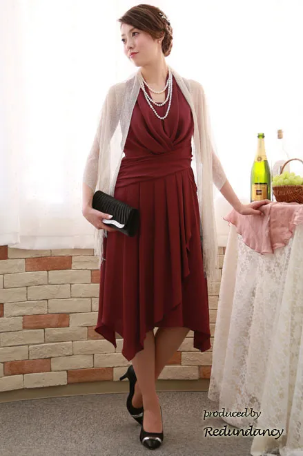 ワインレッドのフロントクロスアシンメトリードレス