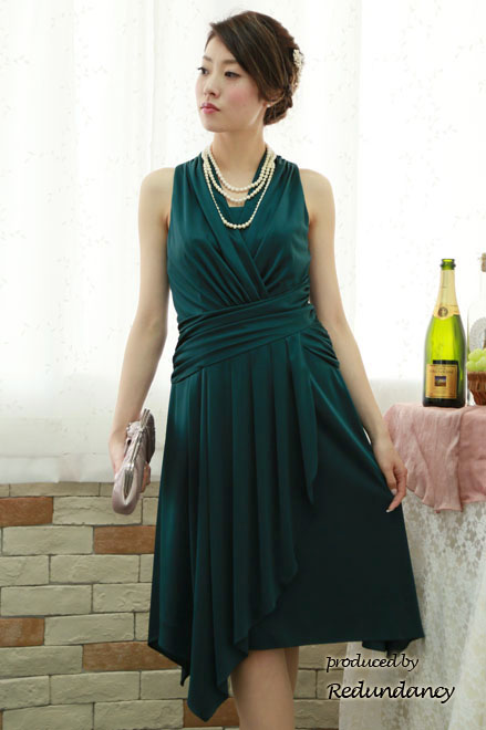 ディープグリーンのフロントクロスアシンメトリードレス