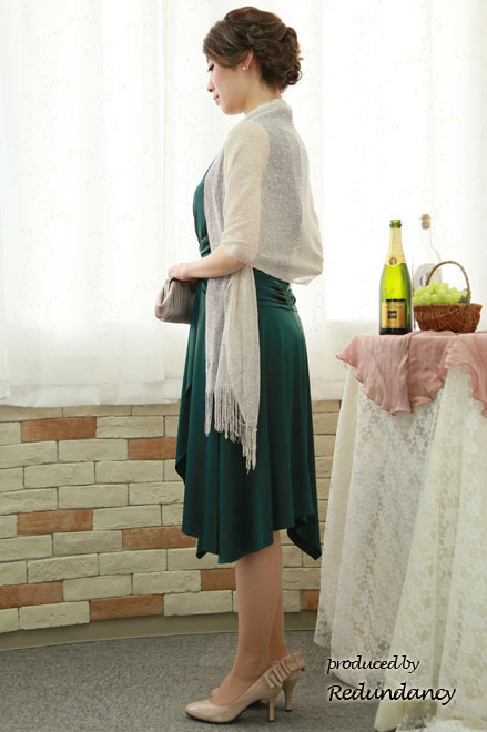 ディープグリーンのフロントクロスアシンメトリードレス