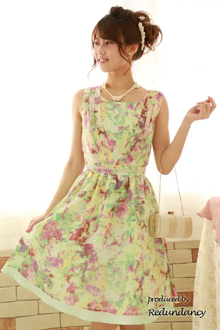 グリーンの油彩風花柄ドレスミディ丈ドレス