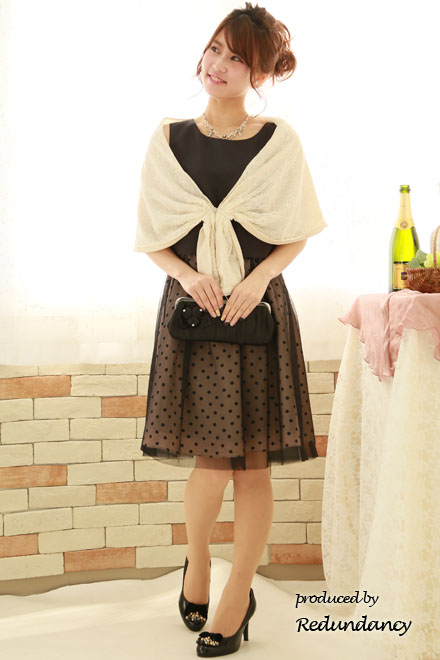 ブラック×ピンクのドットチュールスカートドレス