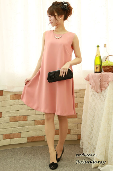 サーモンピンクのゆったりシンプルミニ丈ドレス
