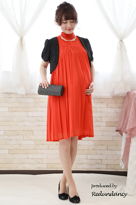 オレンジのAラインプリーツドレス