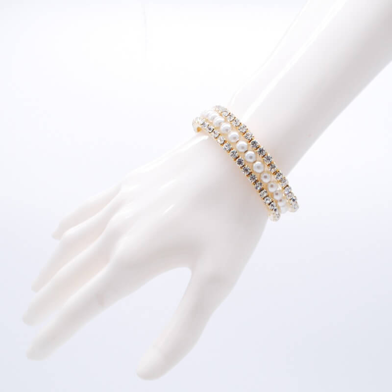 パールとストーンのゴールドブレスレット