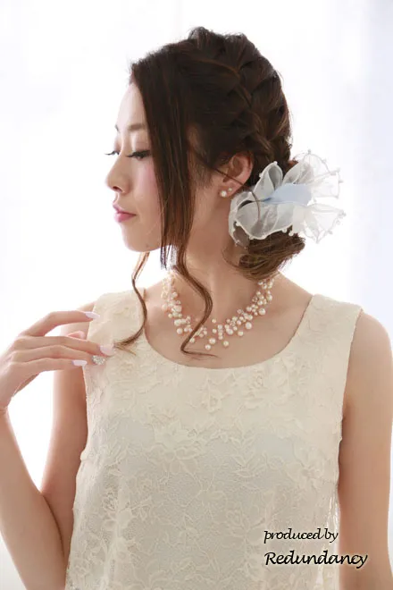 ベージュ×ブルーの切替パニエ入りドレス