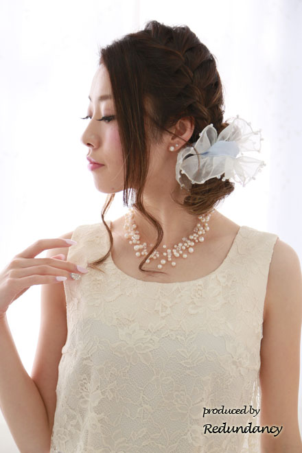 ベージュ×ブルーの切替パニエ入りドレス