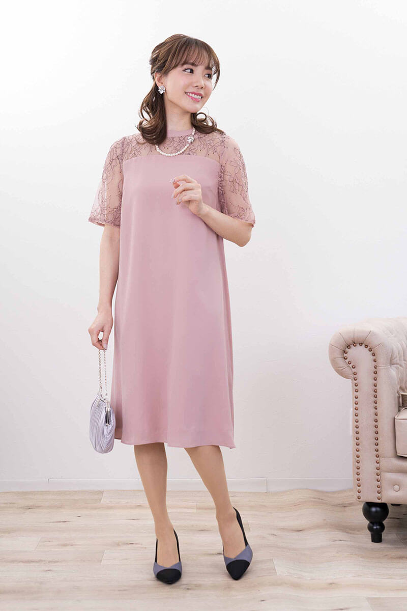 ピンクのレース切替テントラインドレス