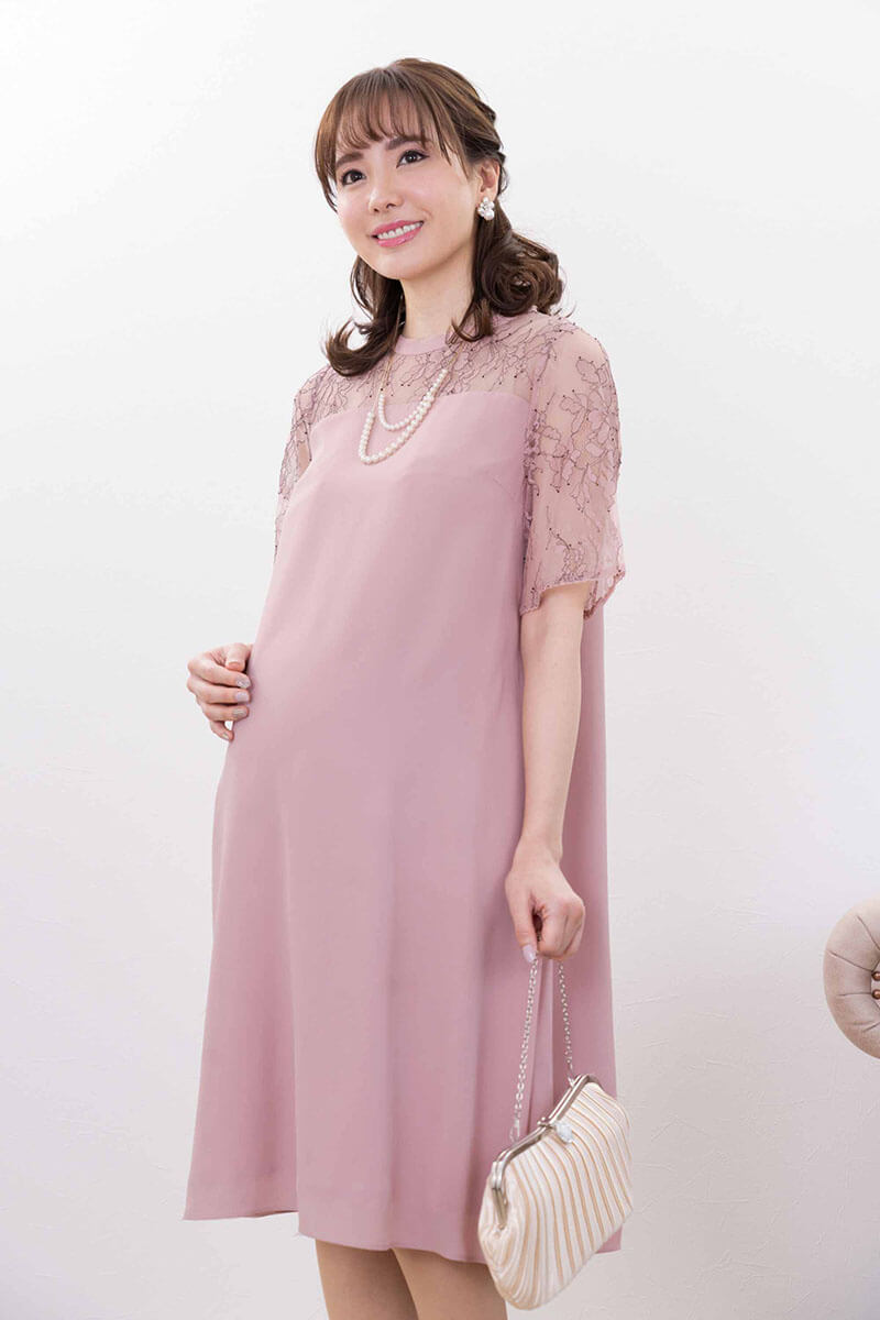 ピンクのレース切替テントラインドレス