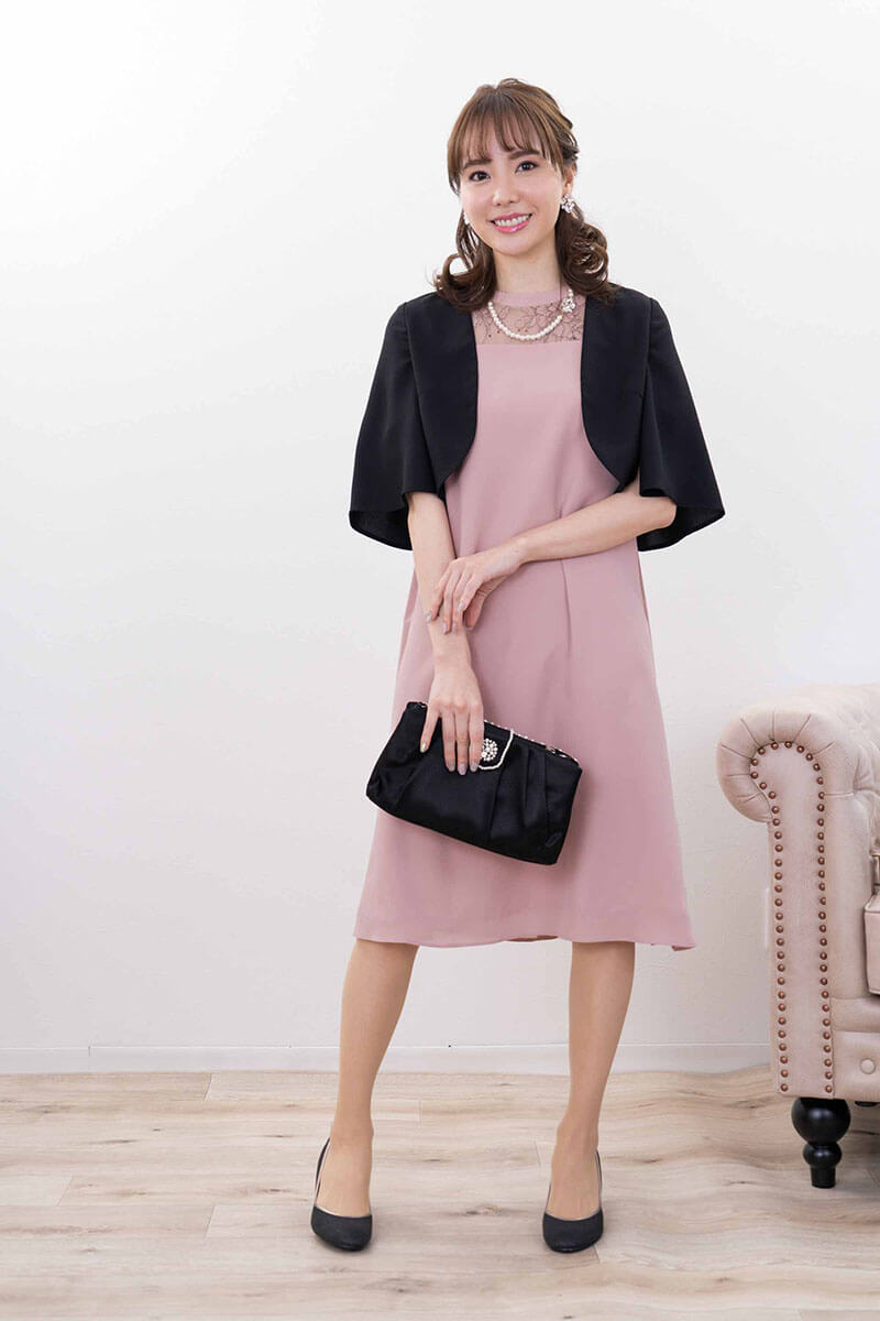 ピンクのレース切替テントラインドレス