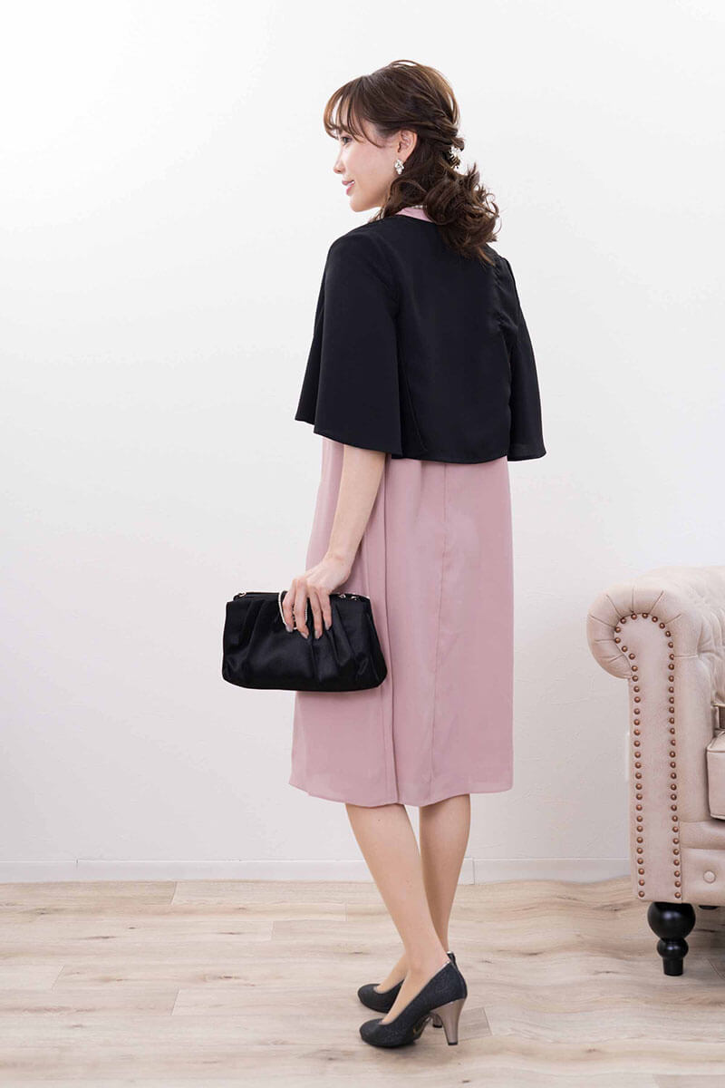 ピンクのレース切替テントラインドレス