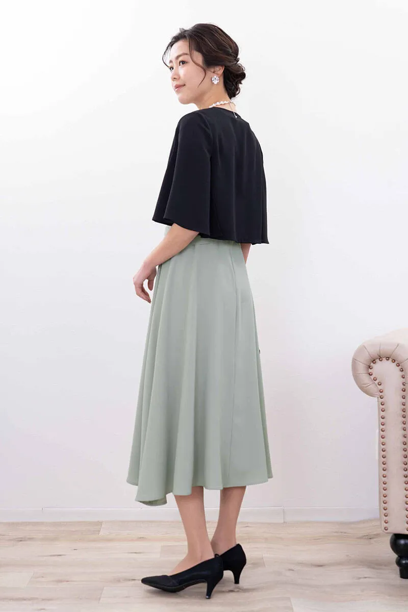 ライトグリーンのウエストモチーフカシュクールドレス