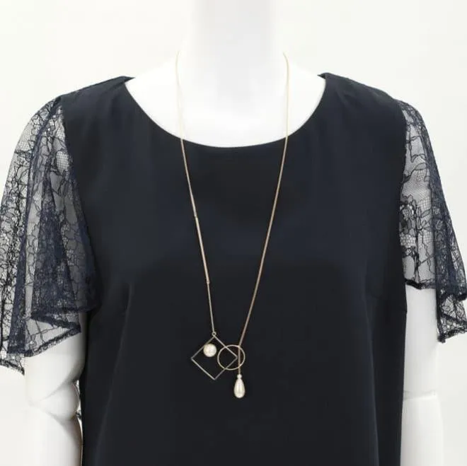 パールのペンダントヘッドゴールドチェーンネックレス