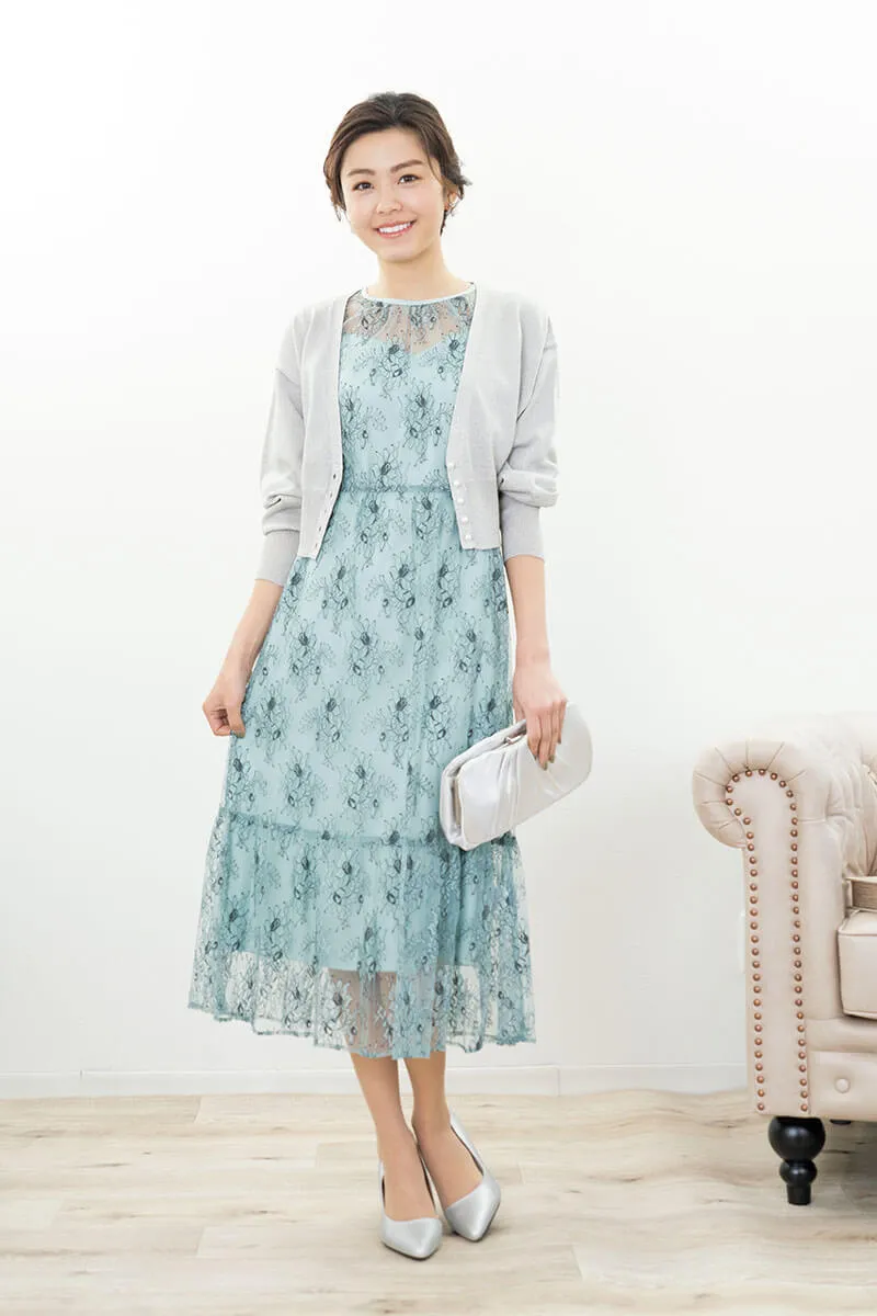 シルバーのラメ入りカーディガン