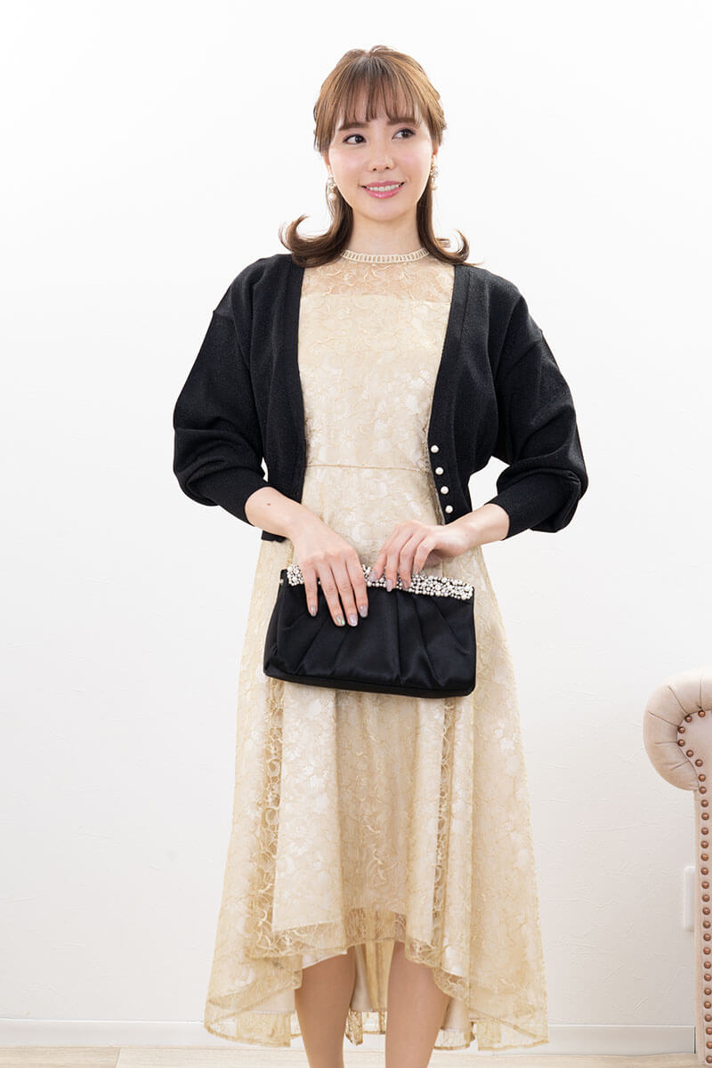 ブラックのラメ入りカーディガン