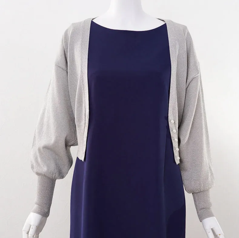 シルバーのラメ入りカーディガン