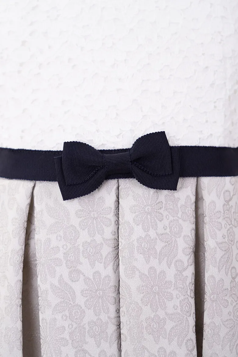 ベージュのレース×ジャガードキッズフォーマルセット