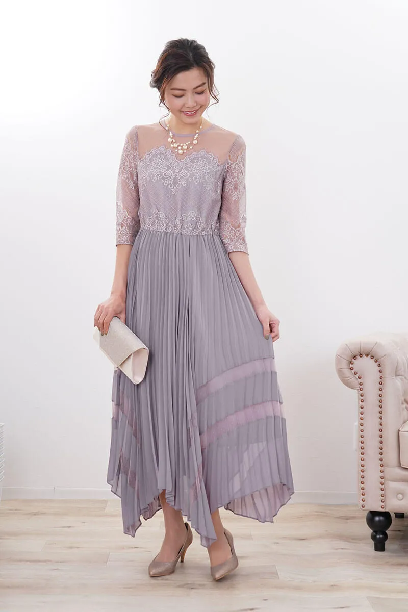 ゴールドラメのクラッチバッグ