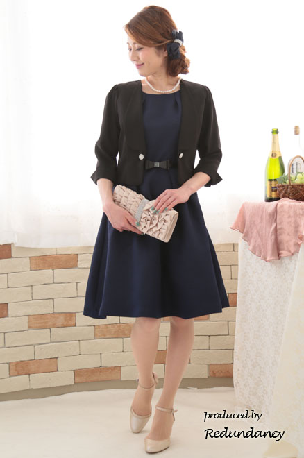 ネイビーのラウンドネックシンプルミニ丈ドレス