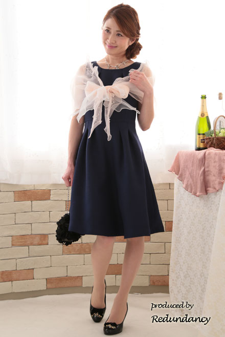 ネイビーのラウンドネックシンプルミニ丈ドレス