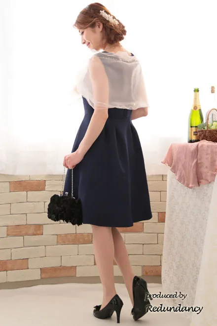 ネイビーのラウンドネックシンプルミニ丈ドレス