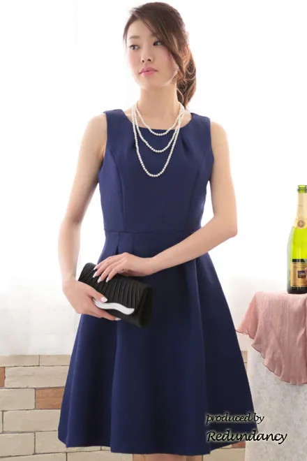ダークブルーのラウンドネックシンプルミニ丈ドレス
