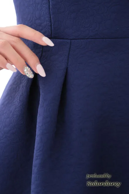 ダークブルーのラウンドネックシンプルミニ丈ドレス