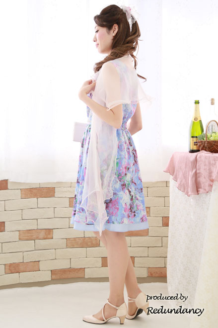 ブルーの油彩風花柄ドレスミディ丈ドレス