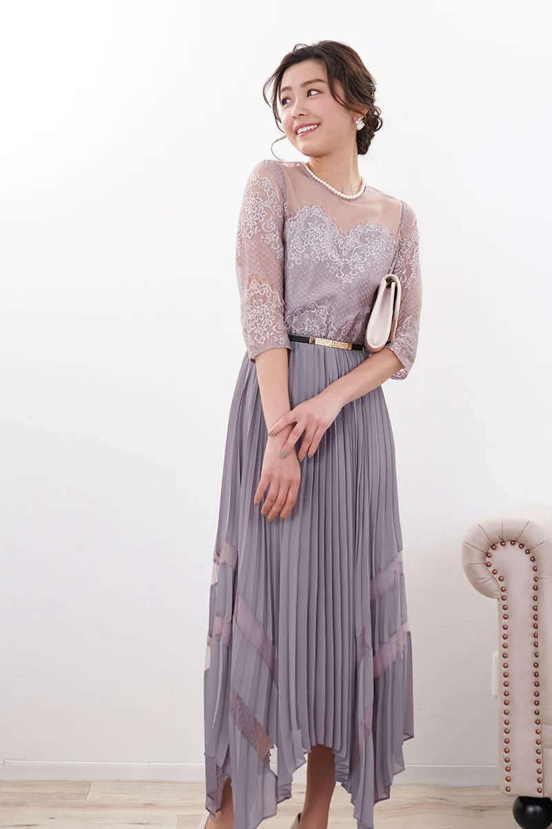 ブラックのラインストーン付きベルト