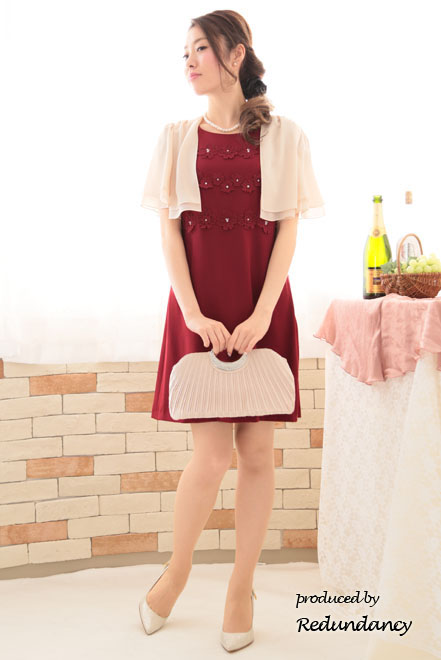 ワインレッドの花模様レースミニドレス