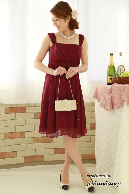 ワインレッドのハイウエストシフォンビジュードレス