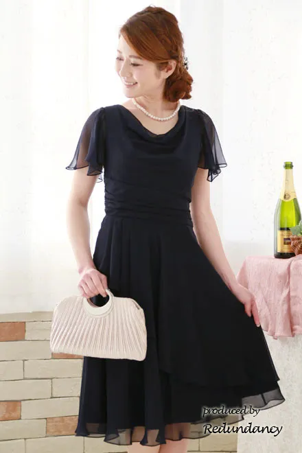 ネイビーの背中編み上げシフォンミモレ丈ドレス