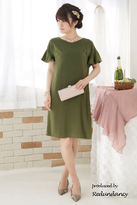 カーキグリーンのVネックフリルスリーブドレス