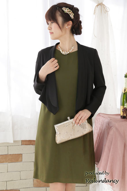 カーキグリーンのVネックフリルスリーブドレス