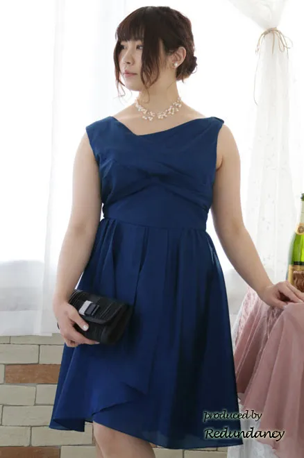 ブルーのドレープネック膝丈Aラインドレス