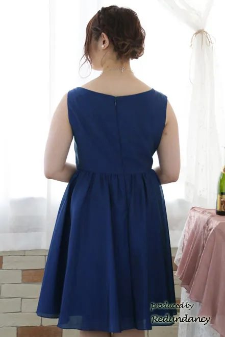 ブルーのドレープネック膝丈Aラインドレス