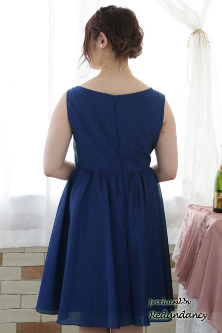 ブルーのドレープネック膝丈Aラインドレス
