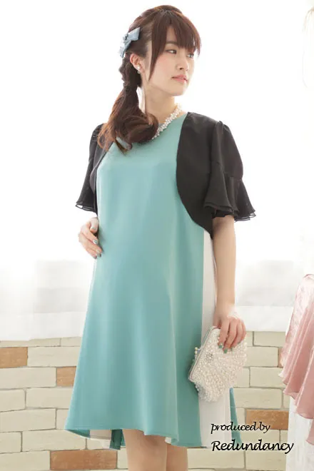 ブルー×ホワイトの配色Aラインドレス